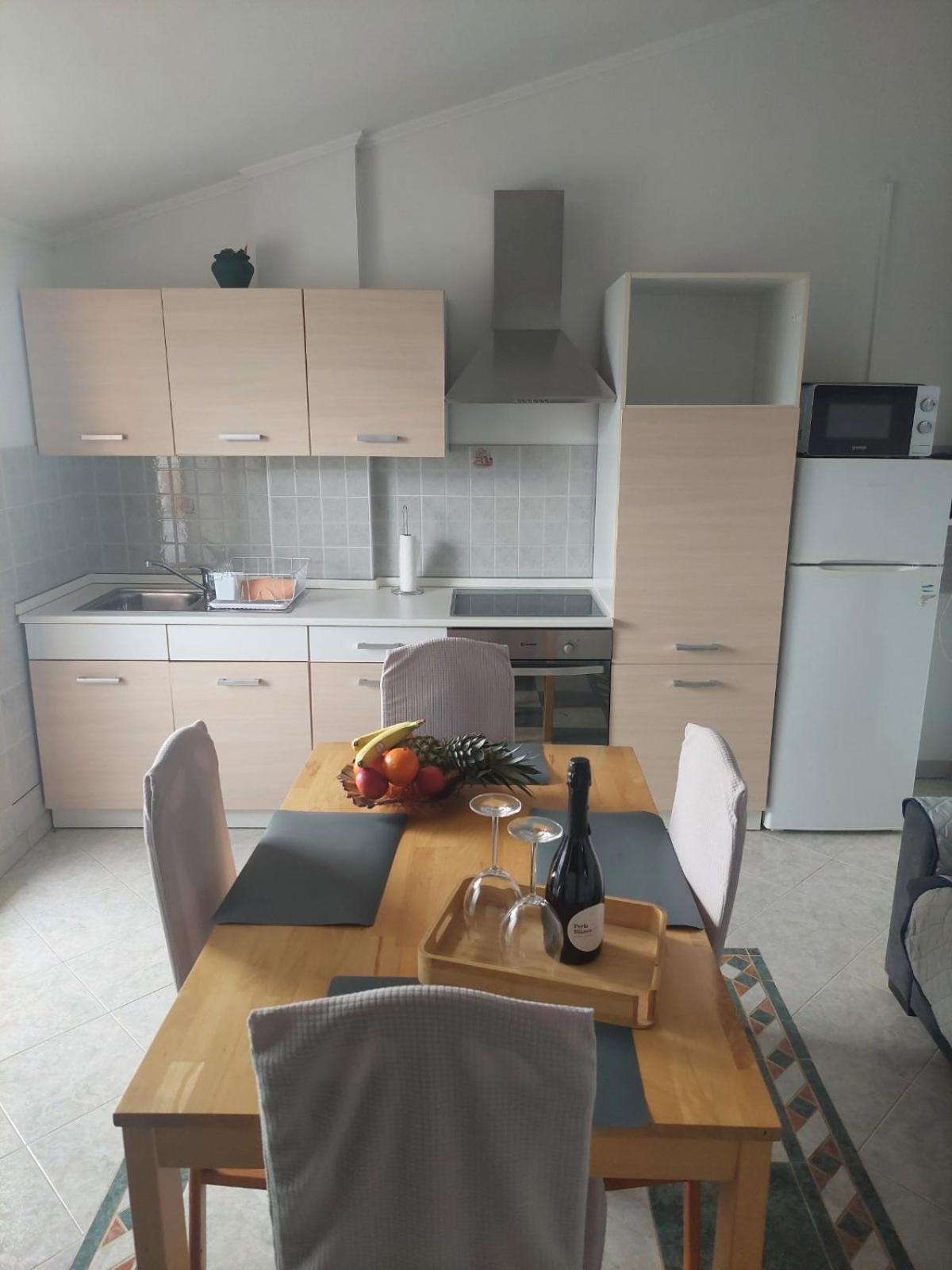 Apartman Andela Labinci エクステリア 写真