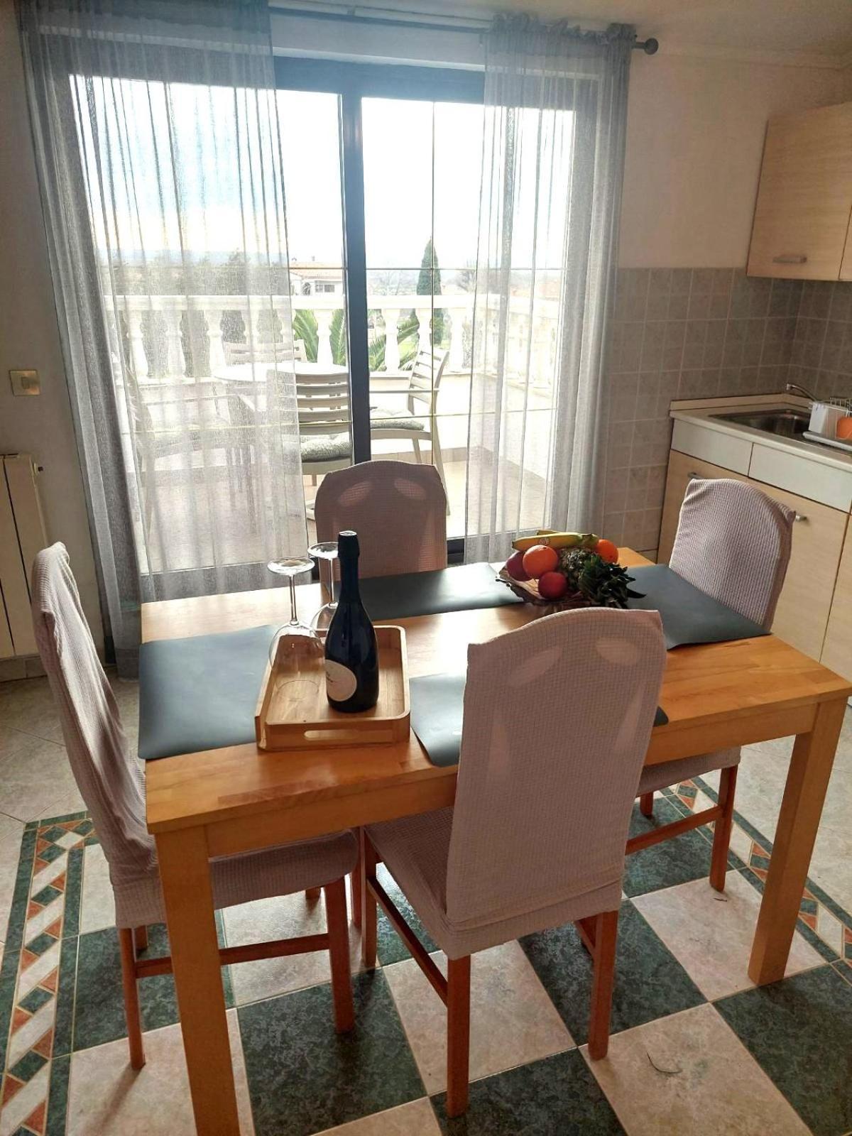 Apartman Andela Labinci エクステリア 写真
