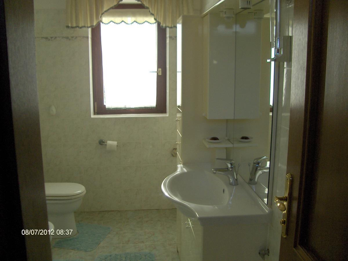 Apartman Andela Labinci エクステリア 写真